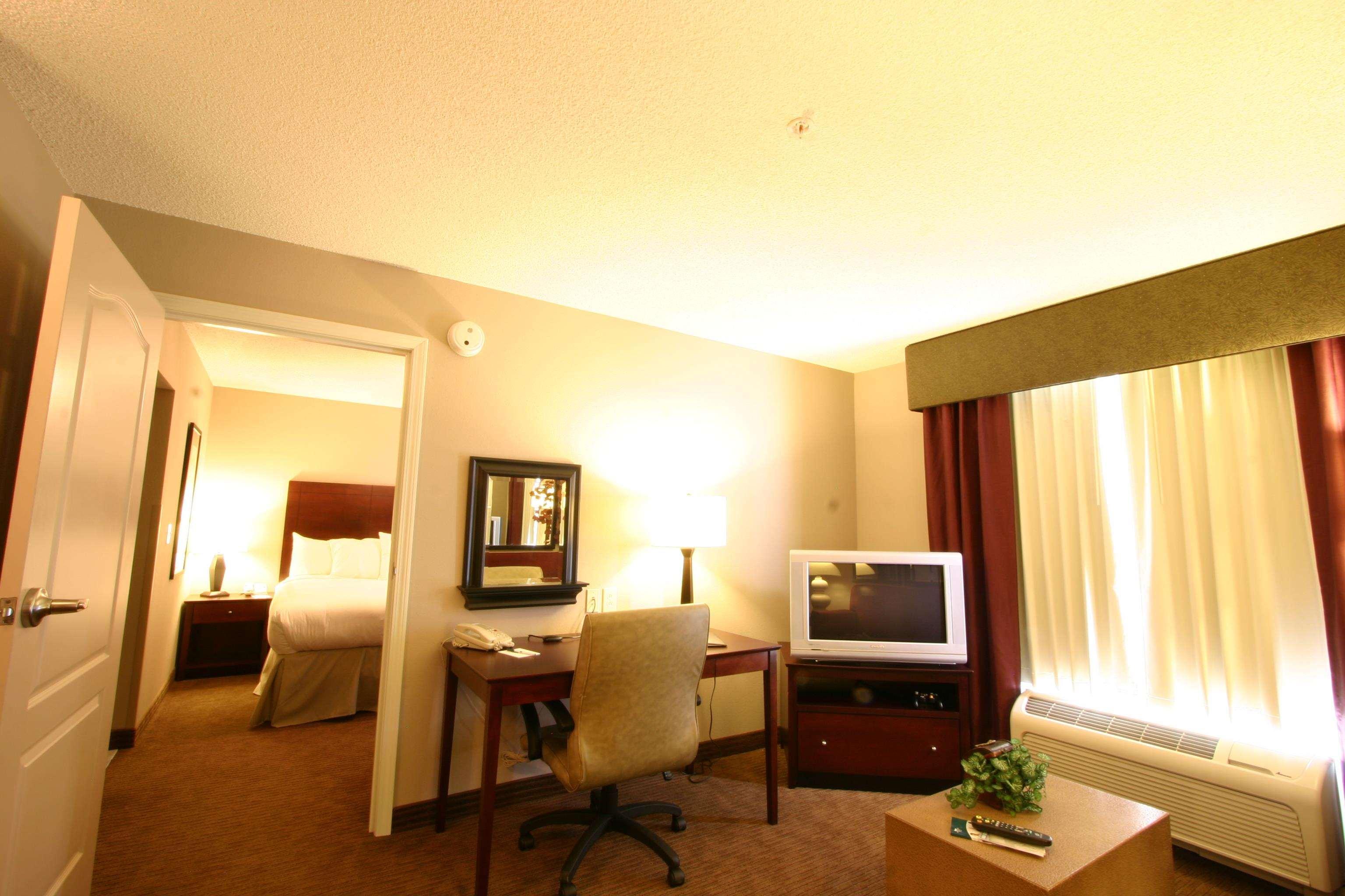 Homewood Suites By Hilton Bloomington Room photo